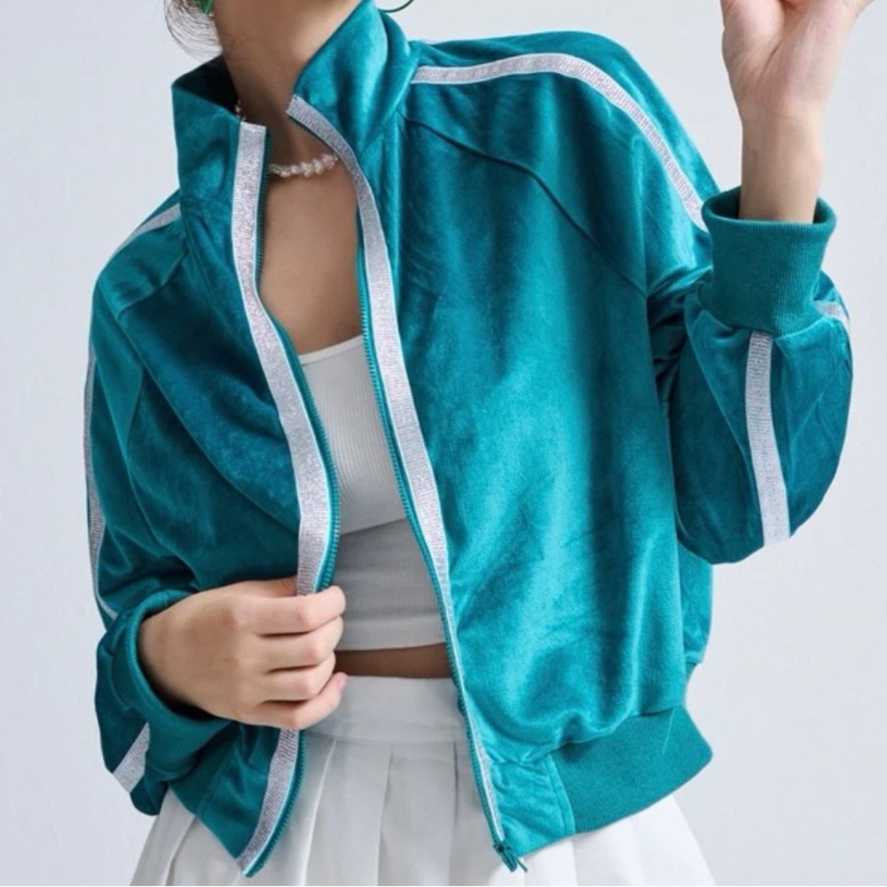 Cropped Velvet Jacket